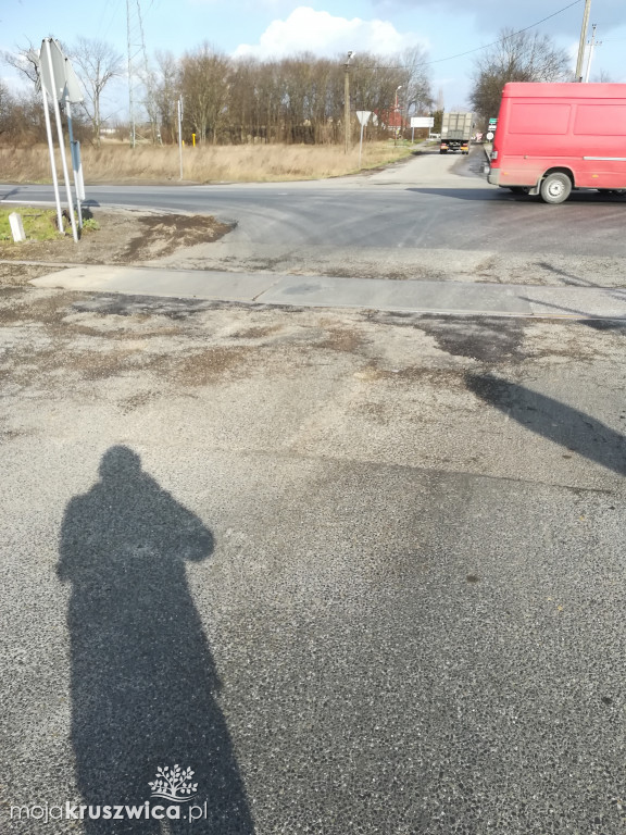Przejazd kolejowo-drogowy naprawiony