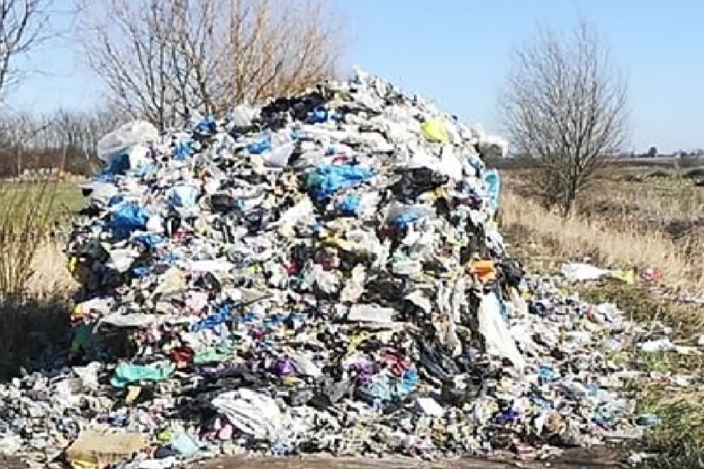 Kolejne śmieci podrzucone w naszej gminie