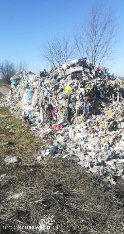 Kolejne śmieci podrzucone w naszej gminie