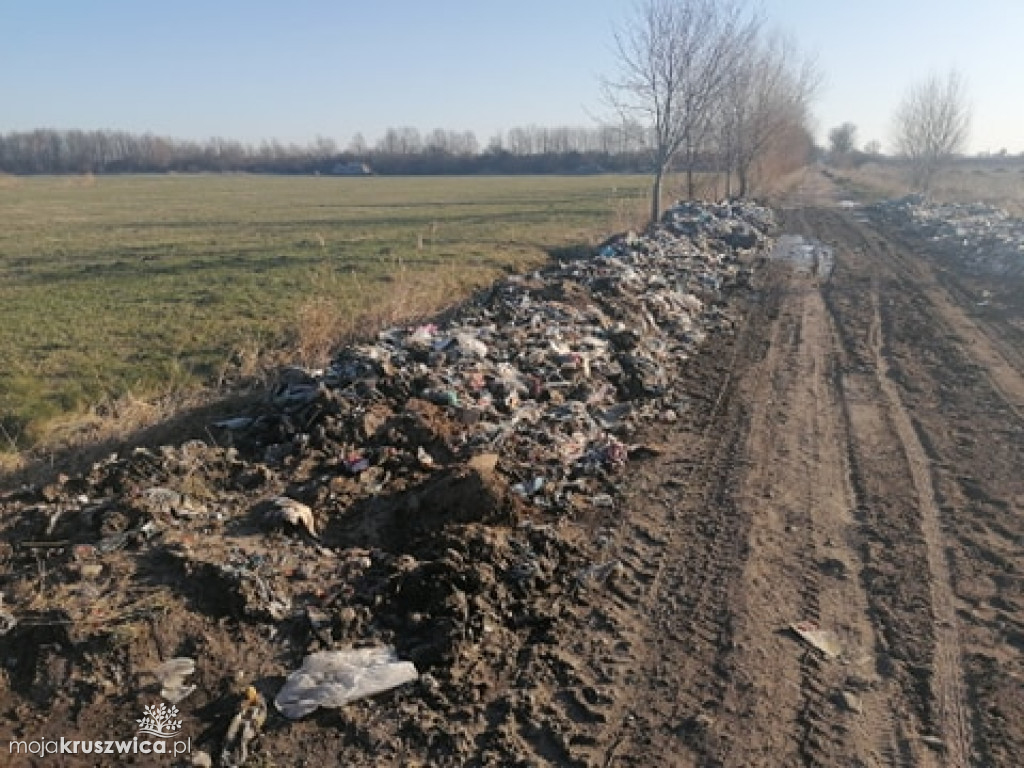 Podpalono śmieci w okolicy Sławska Wielkiego