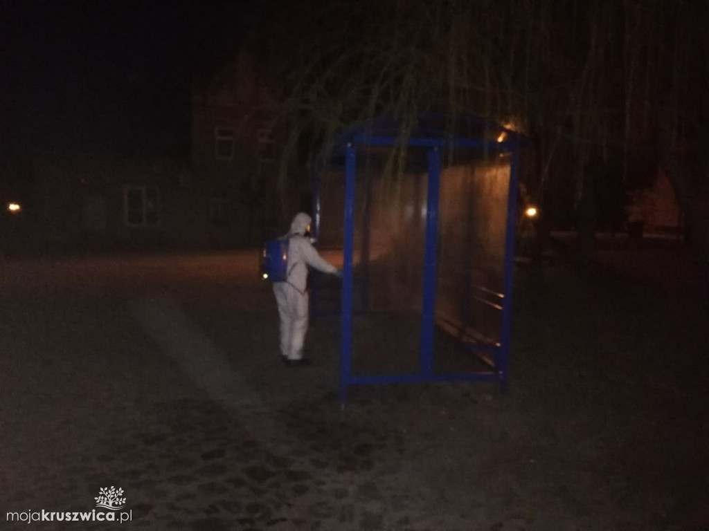 Dezynfekują miasto w godzinach nocnych [ZDJĘCIA]