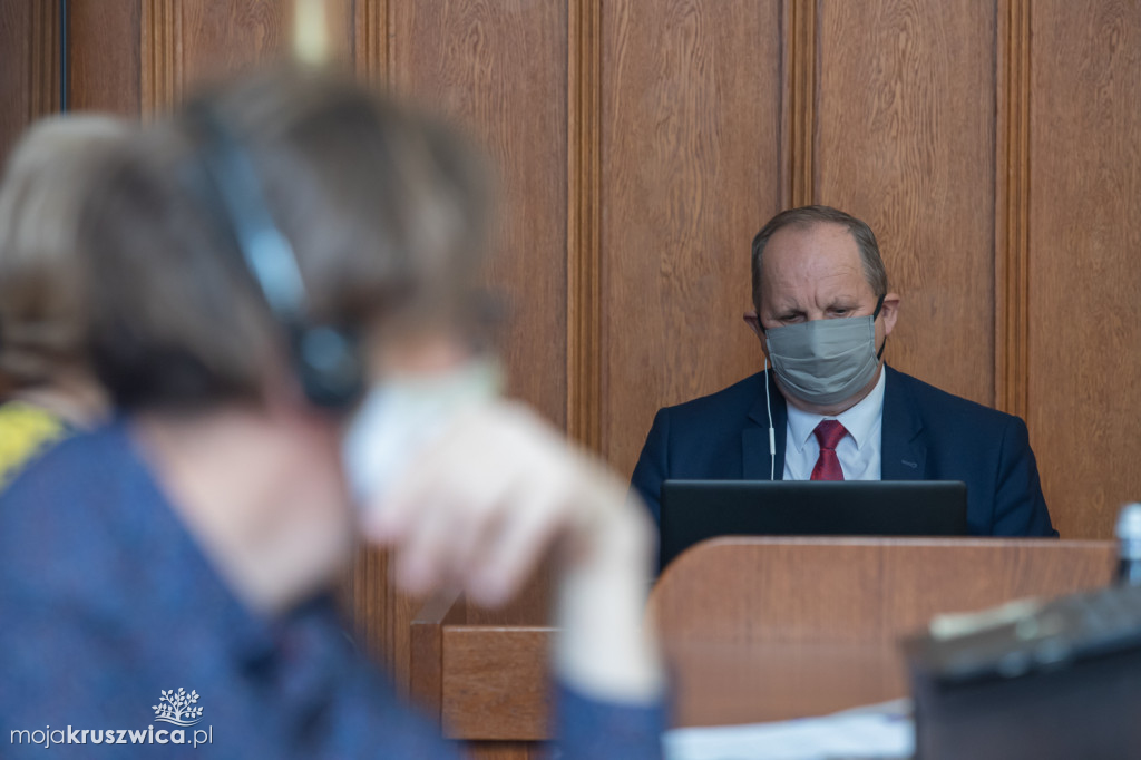  Marszałek z votum zaufania. Zarząd województwa otrzymał absolutorium [ZDJĘCIA]