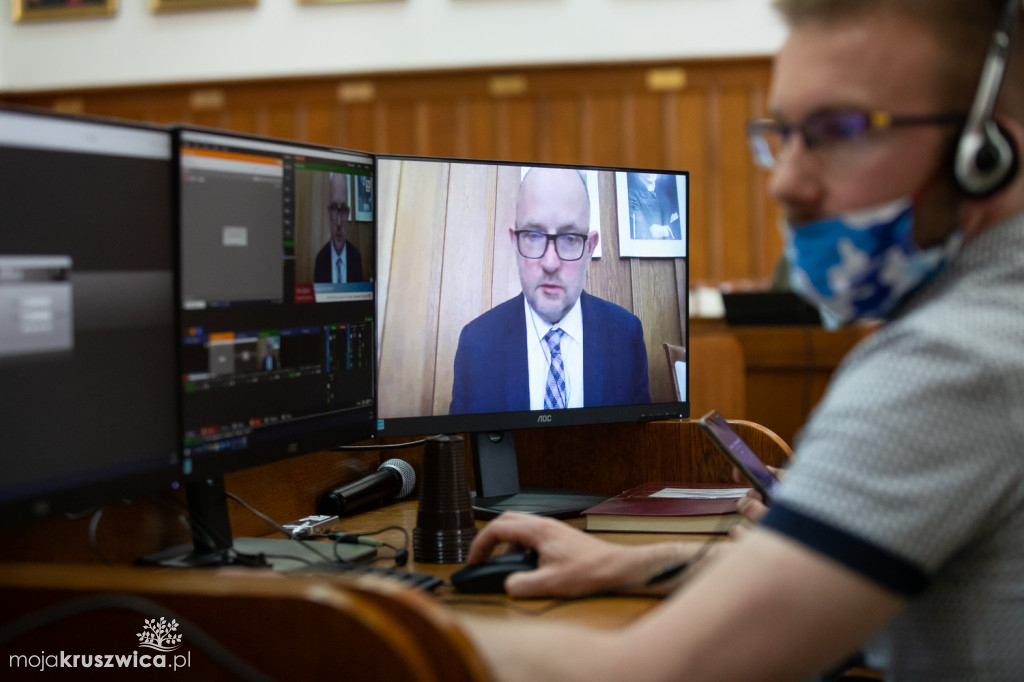  Marszałek z votum zaufania. Zarząd województwa otrzymał absolutorium [ZDJĘCIA]