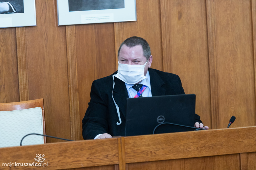  Marszałek z votum zaufania. Zarząd województwa otrzymał absolutorium [ZDJĘCIA]