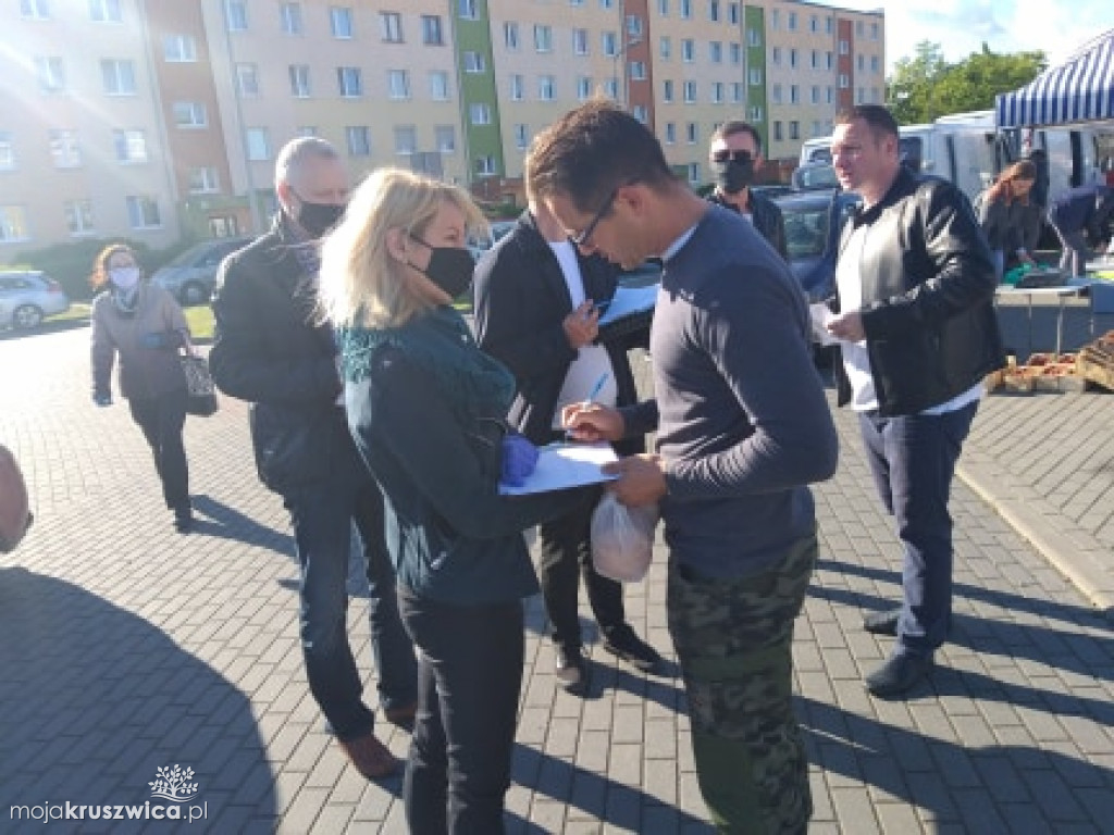 Zbierali podpisy pod kandydaturą Rafała Trzaskowskiego