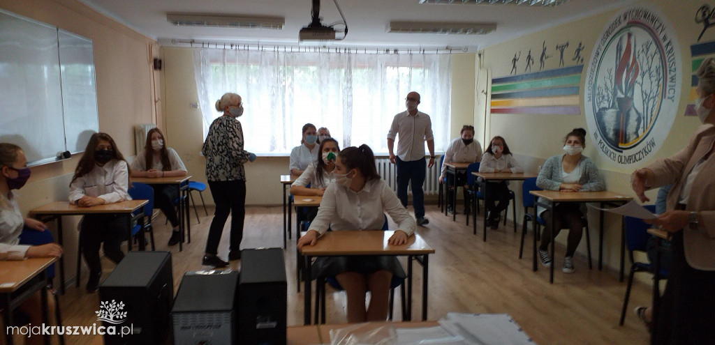 Egzamin ósmoklasisty w Młodzieżowym Ośrodku Wychowawczym w Kruszwicy [ZDJĘCIA]