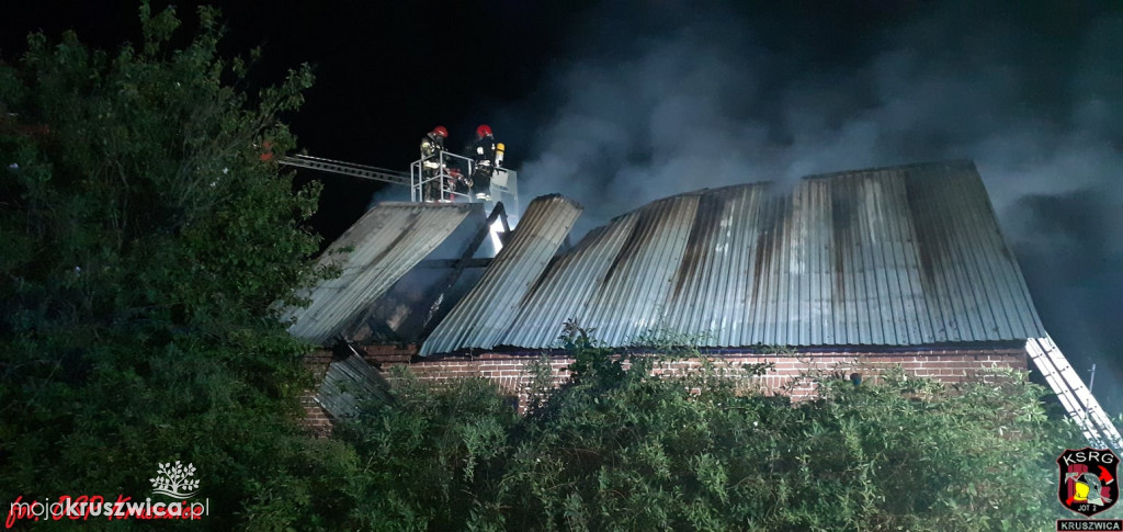  W Skotnikach spalił się dom. W akcji wzięły udział jednostki z Kruszwicy, Inowrocławia i Dobrego