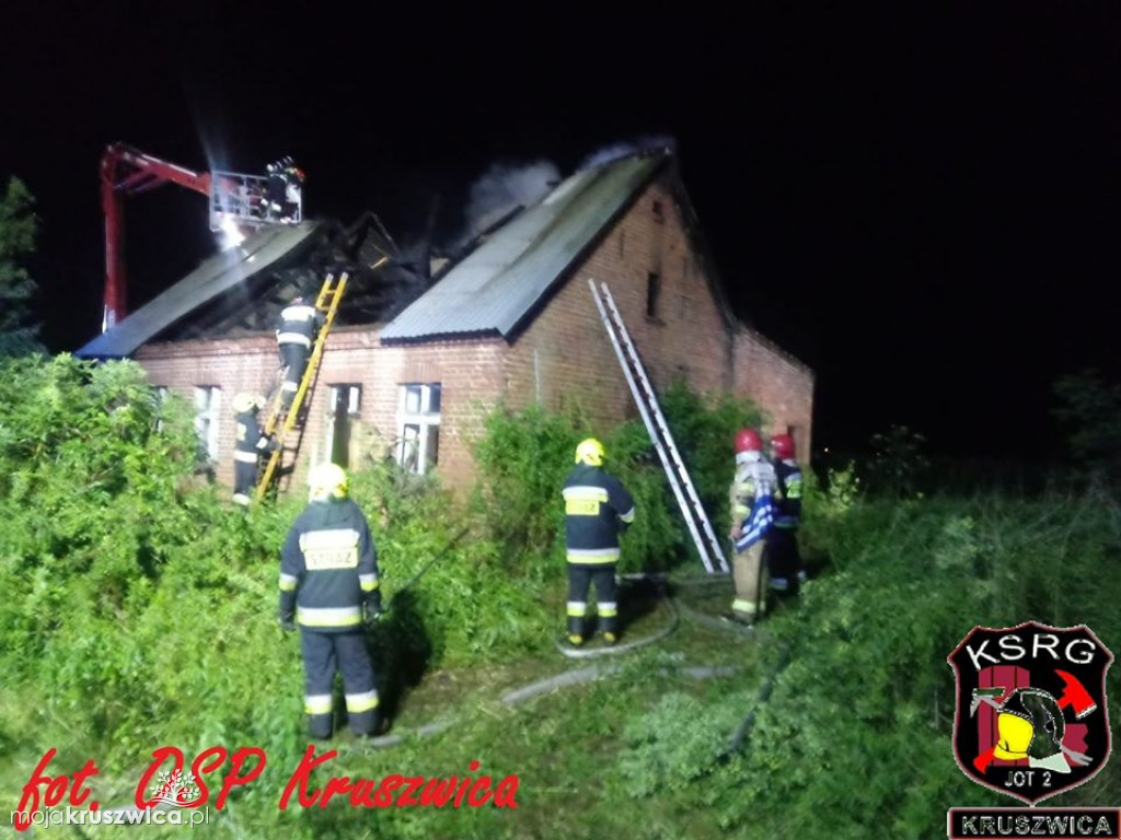  W Skotnikach spalił się dom. W akcji wzięły udział jednostki z Kruszwicy, Inowrocławia i Dobrego