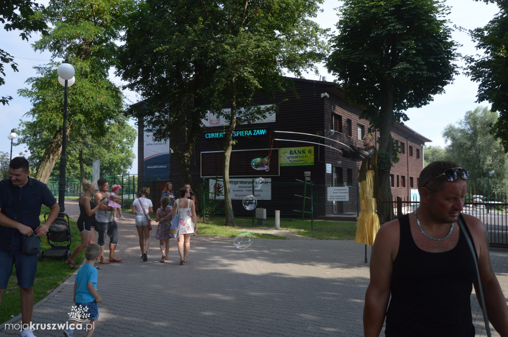 Szczudlarze w Kruszwicy