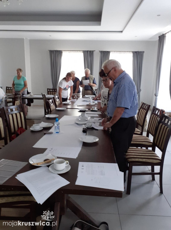 Seniorzy wzięli udział w symulacji działań parlamentu