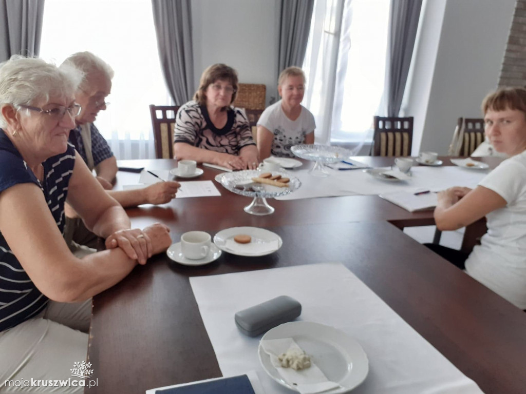 Seniorzy wzięli udział w symulacji działań parlamentu