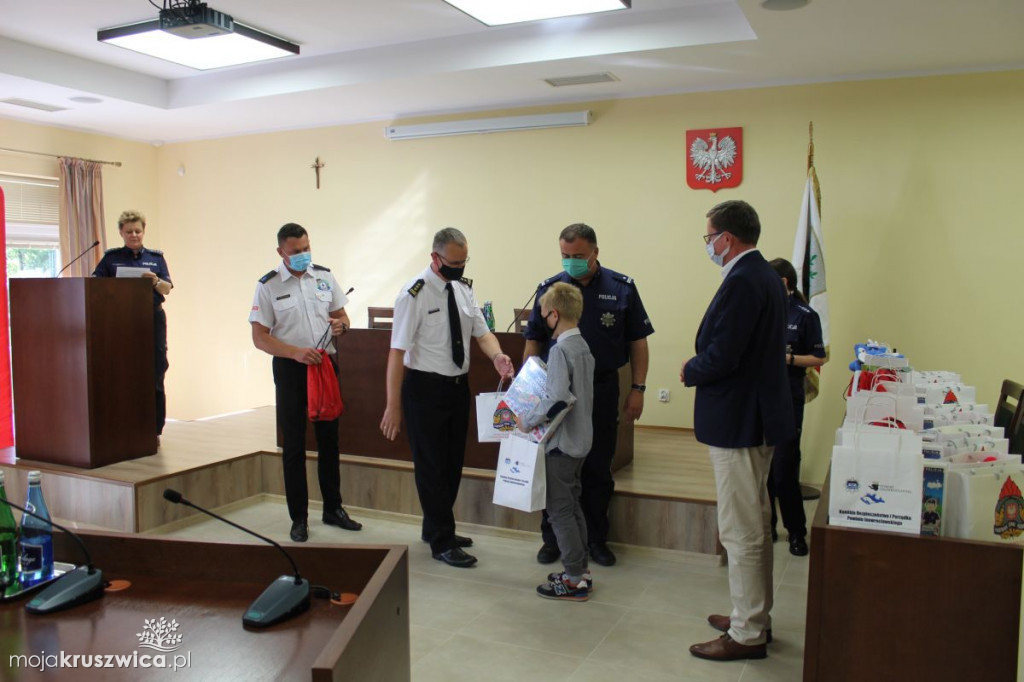 Wręczyli nagrody w sali sesyjnej