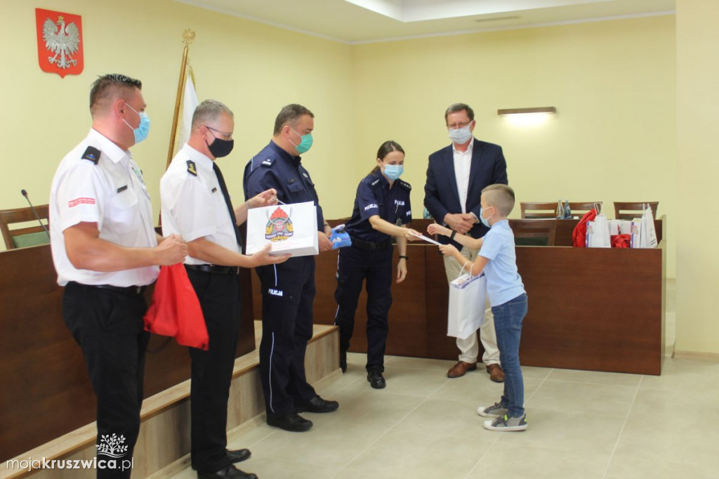 Wręczyli nagrody w sali sesyjnej