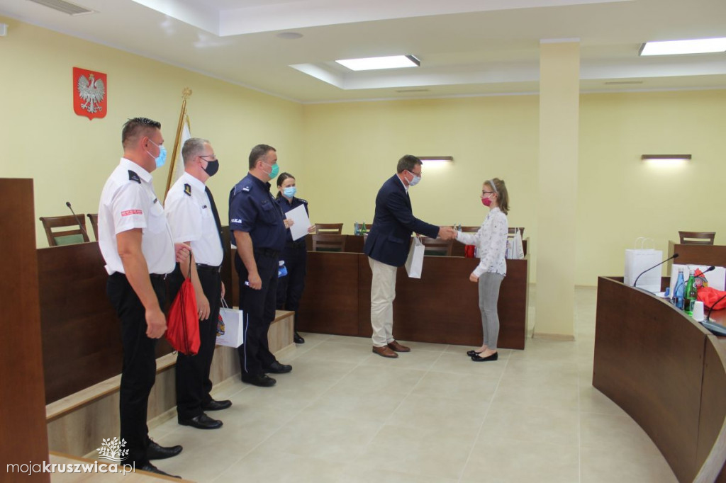 Wręczyli nagrody w sali sesyjnej