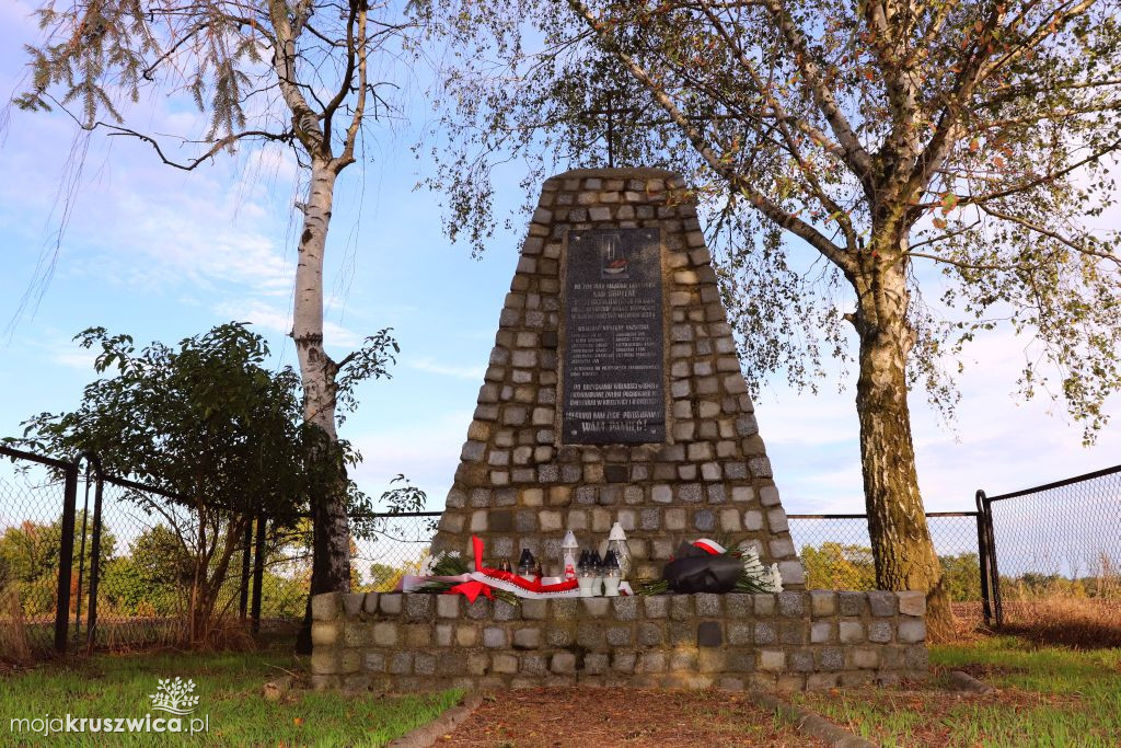 Pomaszerowaliśmy do Łagiewnik aby upamiętnić ofiary tragicznego września. Za nami Marsz Patriotyczny [ZDJĘCIA]