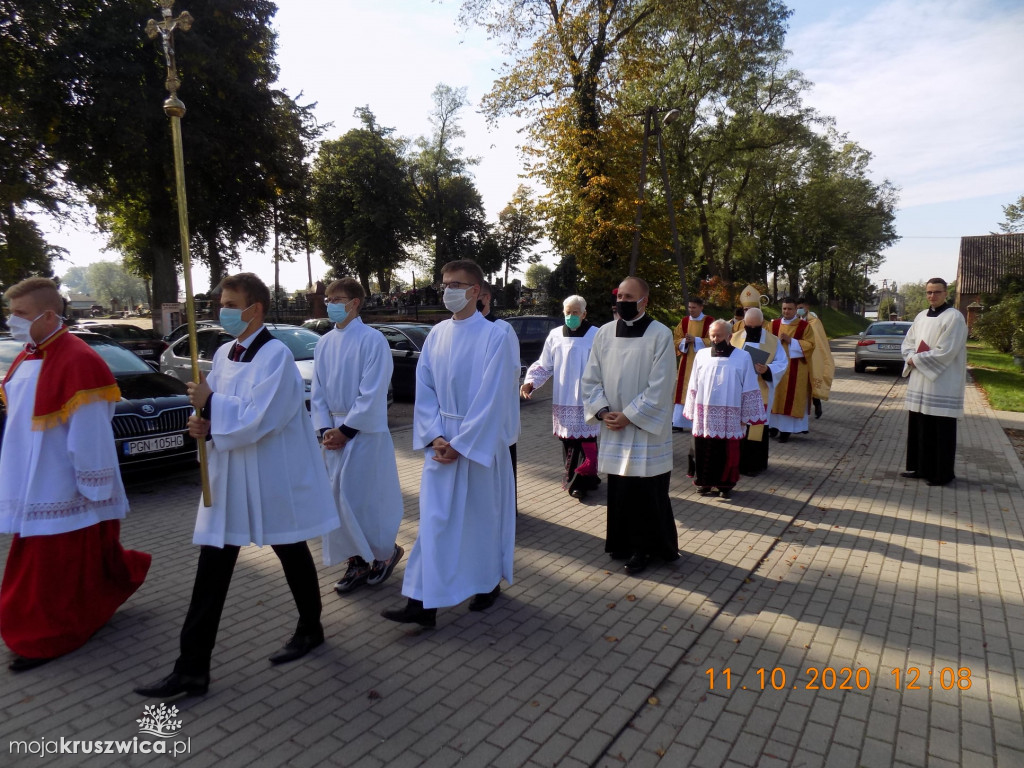 Chełmce: Poświęcono kościół św. Katarzyny Aleksandryjskiej [ZDJĘCIA]