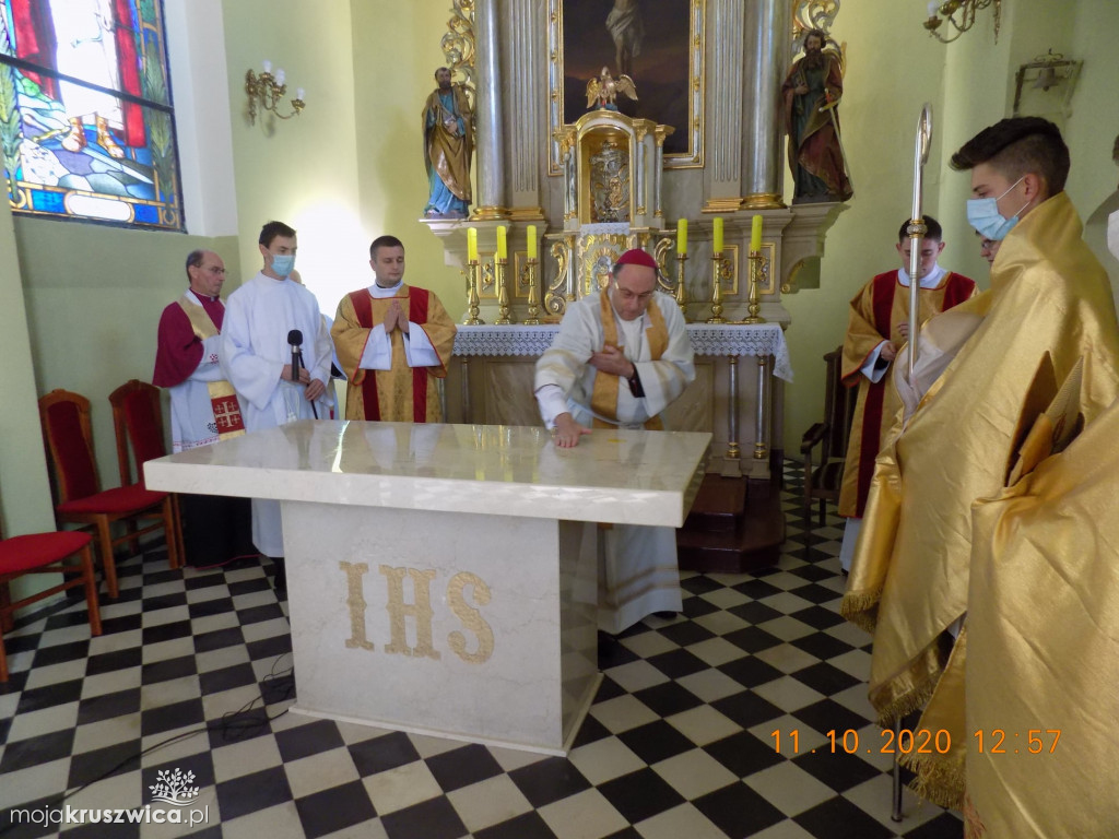 Chełmce: Poświęcono kościół św. Katarzyny Aleksandryjskiej [ZDJĘCIA]