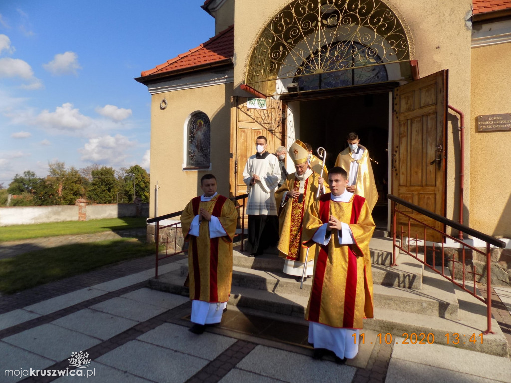 Chełmce: Poświęcono kościół św. Katarzyny Aleksandryjskiej [ZDJĘCIA]