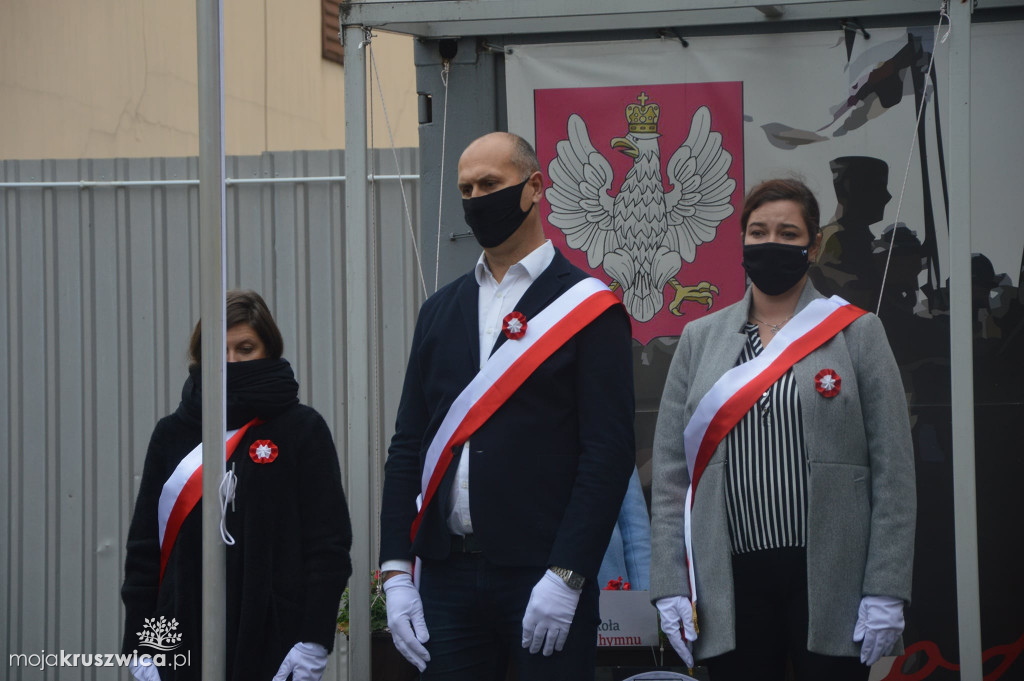 Zespół Szkół Zawodowych Rzemiosła w Inowrocławiu stanął do hymnu narodowego [VIDEO, FOTO]