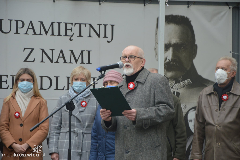 Zespół Szkół Zawodowych Rzemiosła w Inowrocławiu stanął do hymnu narodowego [VIDEO, FOTO]