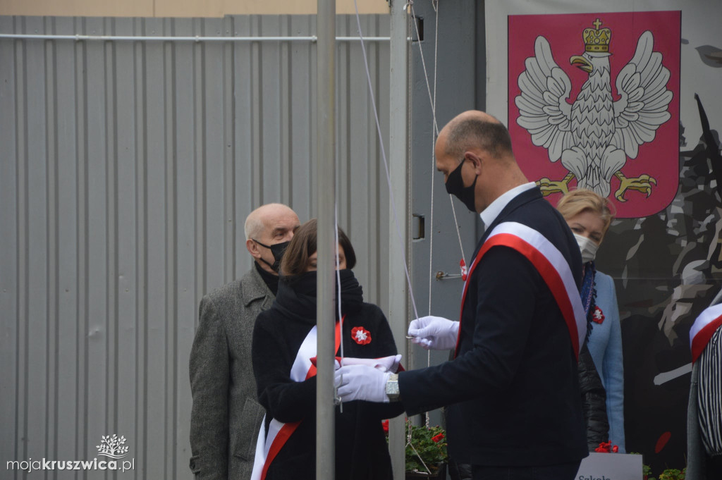 Zespół Szkół Zawodowych Rzemiosła w Inowrocławiu stanął do hymnu narodowego [VIDEO, FOTO]