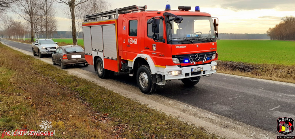  Konary. Samochód osobowy wypadł z drogi [ZDJĘCIA]