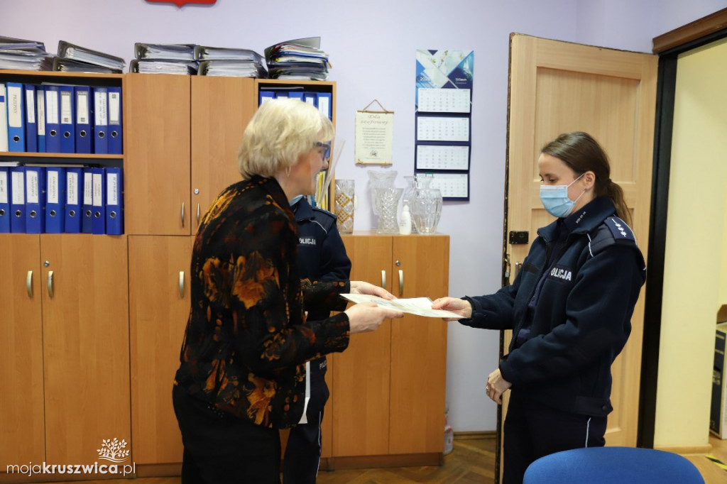 Podziękowania dla policjantek za aktywność profilaktyczną na rzecz młodzieży