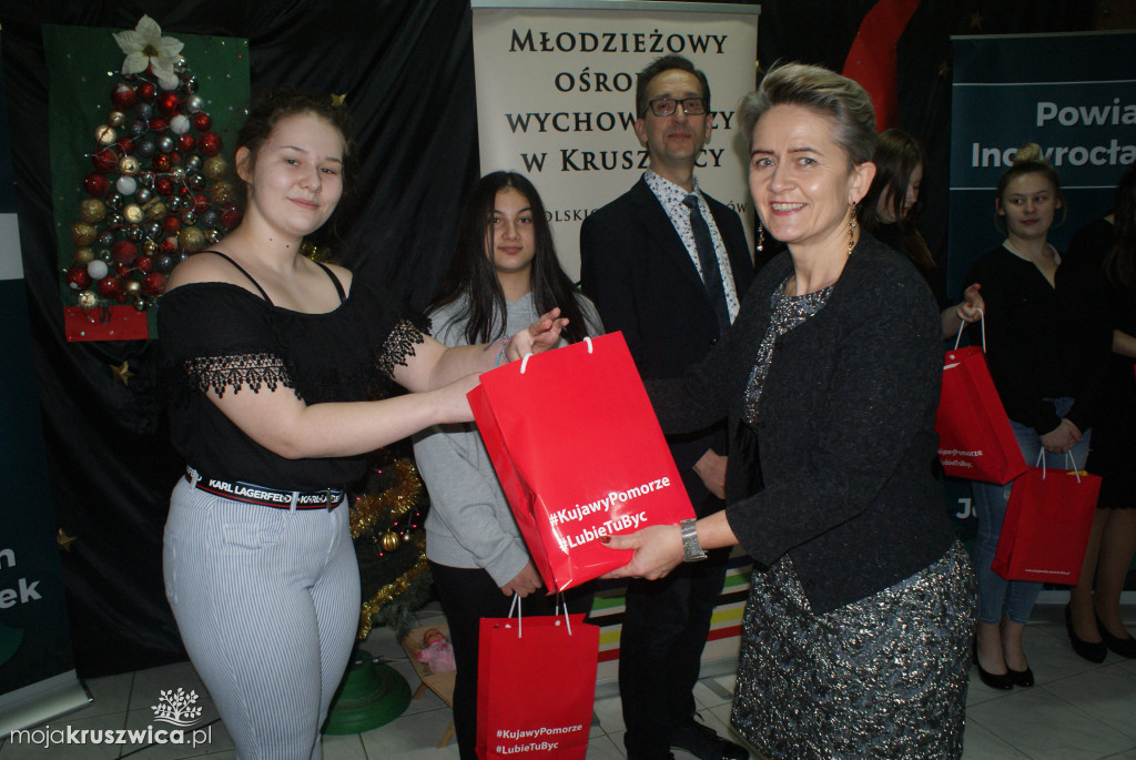 Z kamerą wśród Piastów. Dziewczęta odebrały nagrodę [ZDJĘCIA]