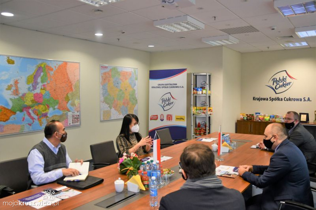 Indonezyjsko-polska współpraca. Ambasadorka Siti Nugraha Mauludiah spotkała się z Markiem Derezińskim