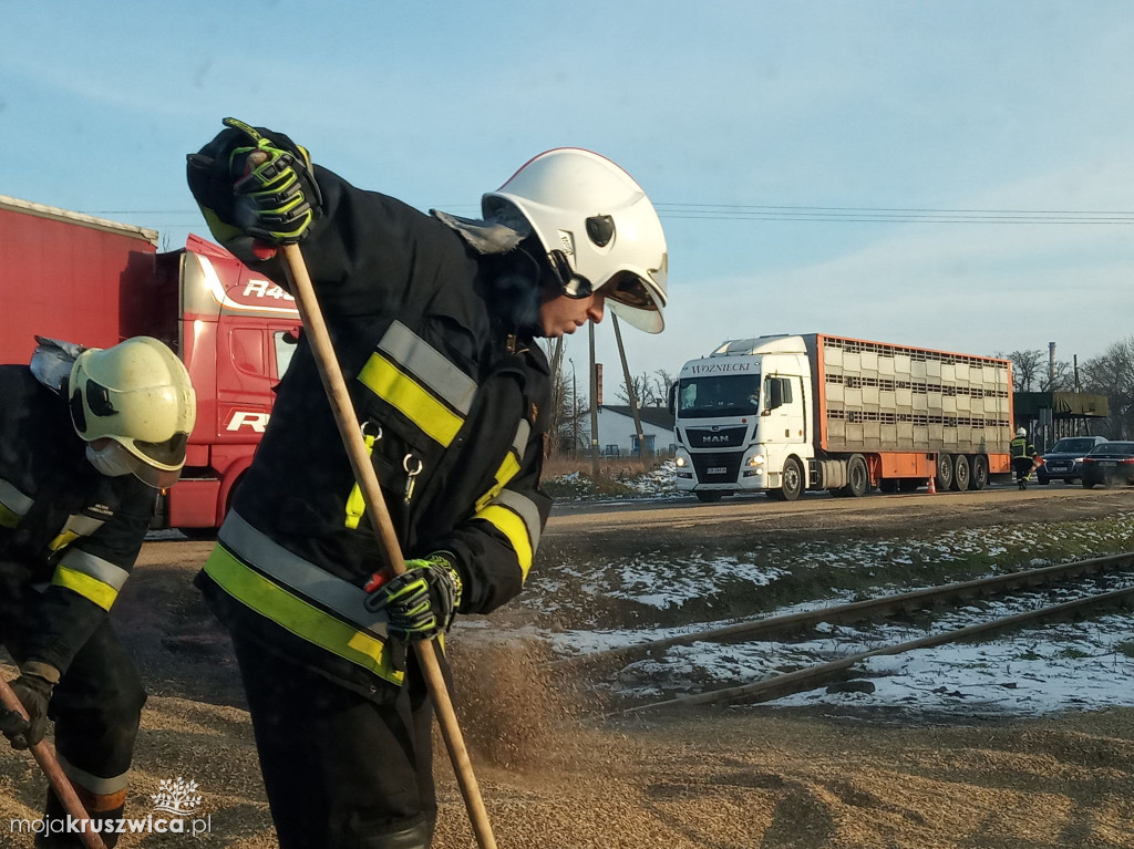 Ogromne ilości śruty rzepakowej w Kobylnikach