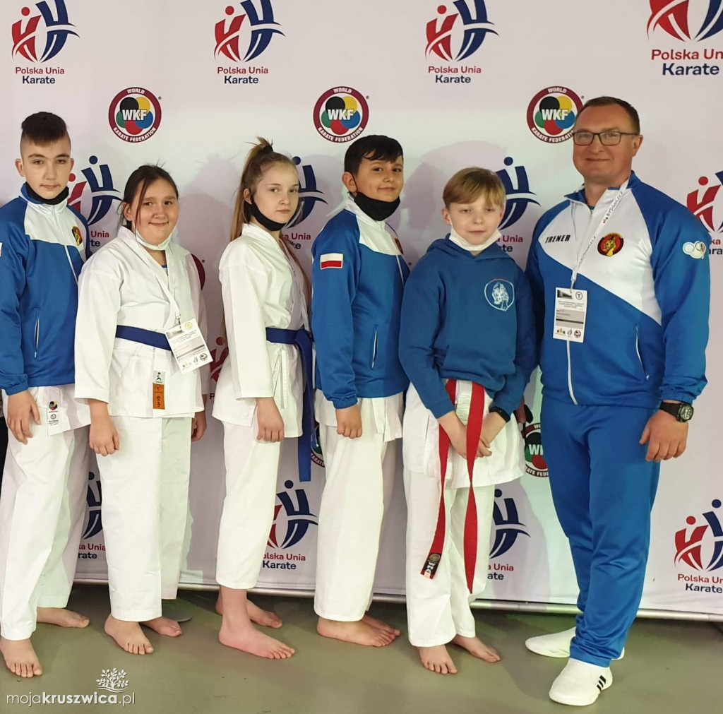 Młodzi kruszwiczanie na podium podczas turnieju karate w Bydgoszczy