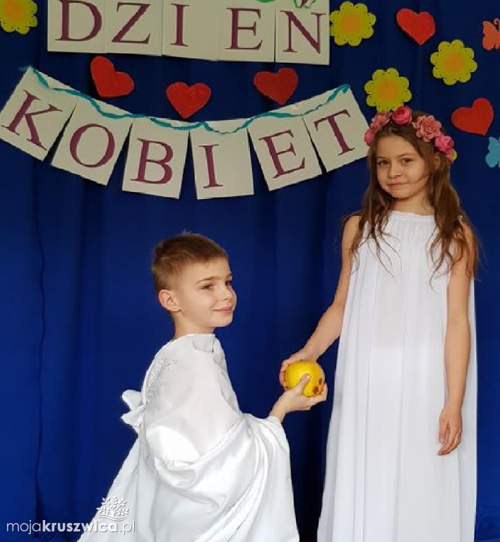 Święto Kobiet w Szkole Podstawowej w Rusinowie