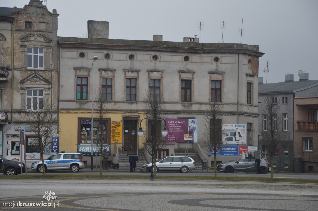 Kolizja w starej części miasta. Na miejscu policja
