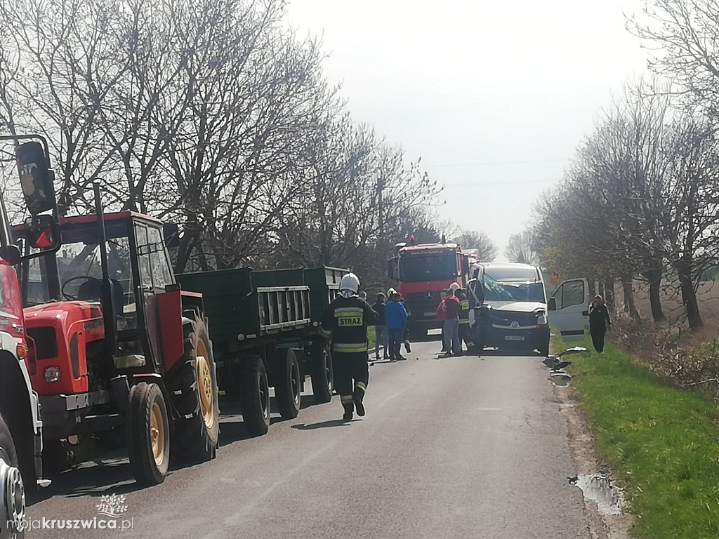 Wypadek samochodowy w Chrośnie