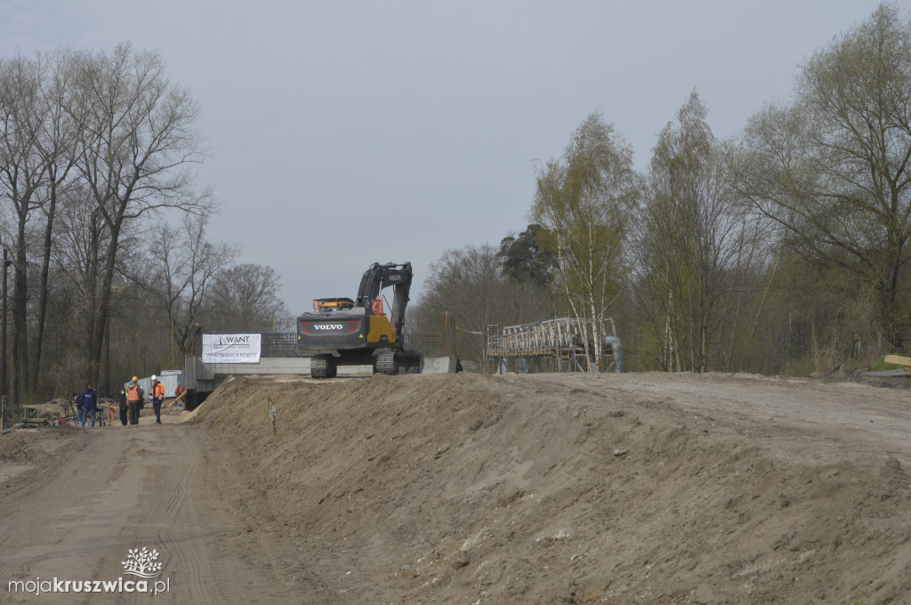 Most w Kobylnikach to część przyszłej obwodnicy Kruszwicy [ZDJĘCIA]