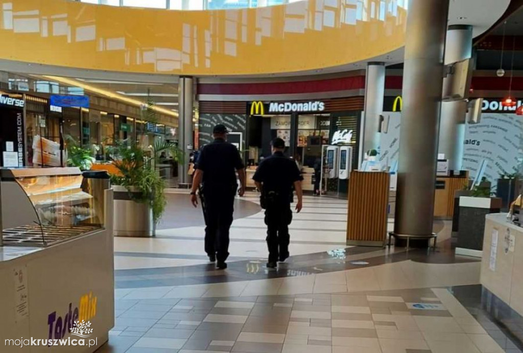  Są miejsca gdzie bez maseczki nie wejdziesz. Policja z regionu kontroluje czy obostrzenia są przestrzegane