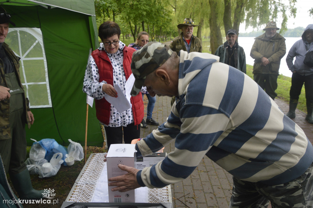 Zawody wędkarskie nad Gopłem