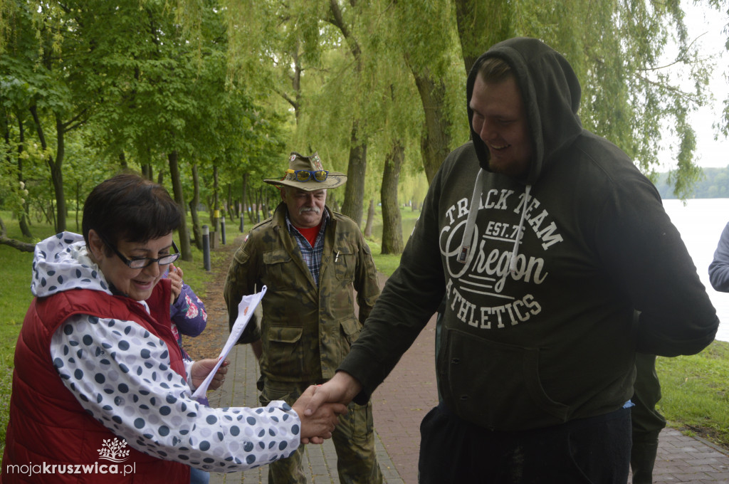 Zawody wędkarskie nad Gopłem