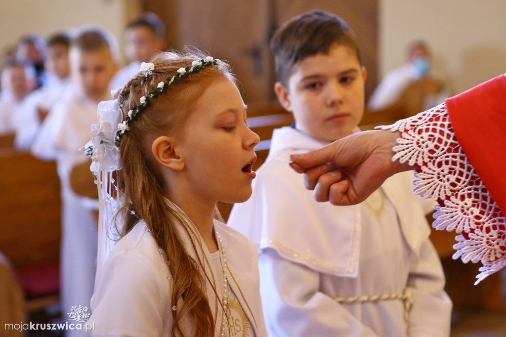  W kościele św.Teresy od Dzieciątka Jezus w Kruszwicy obchodzili uroczystość I Komunii Świętej