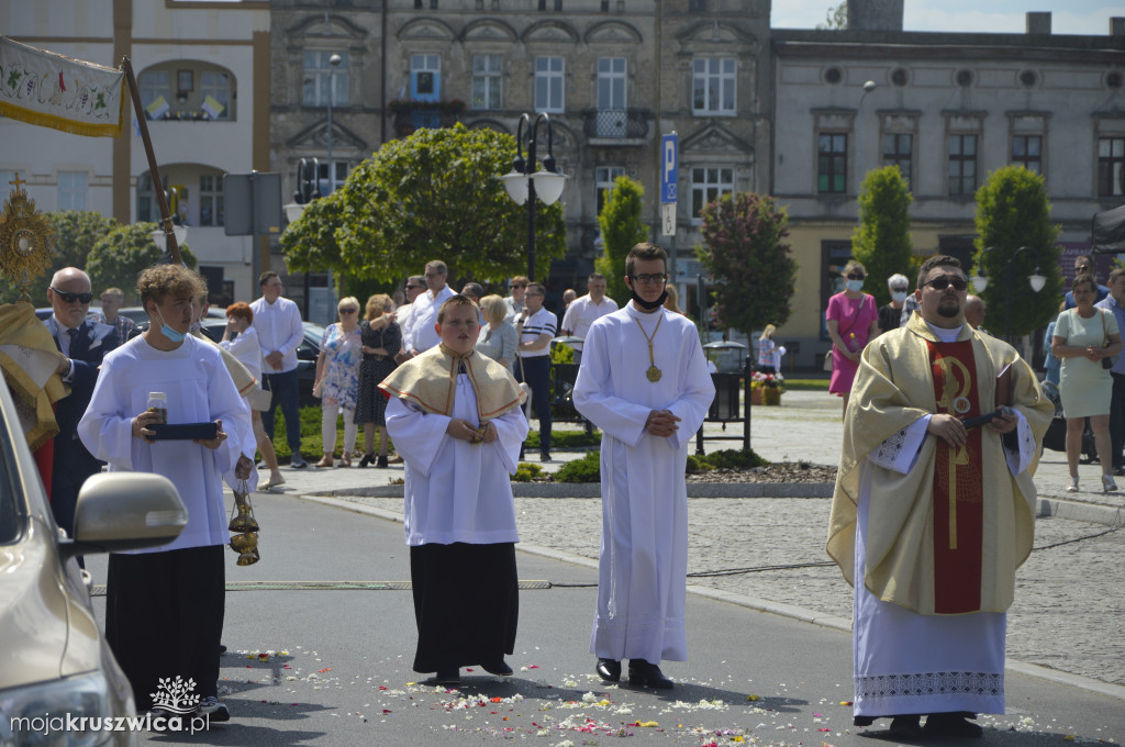 Procesja Bożego Ciała w parafii św. Teresy od Dzieciątka Jezus w Kruszwicy