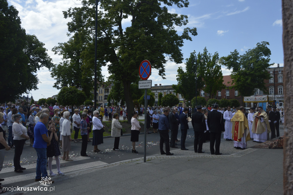 Procesja Bożego Ciała w parafii św. Teresy od Dzieciątka Jezus w Kruszwicy