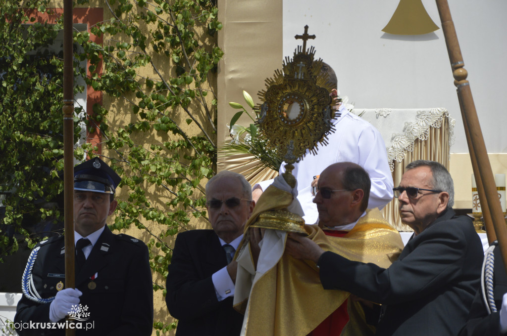 Procesja Bożego Ciała w parafii św. Teresy od Dzieciątka Jezus w Kruszwicy