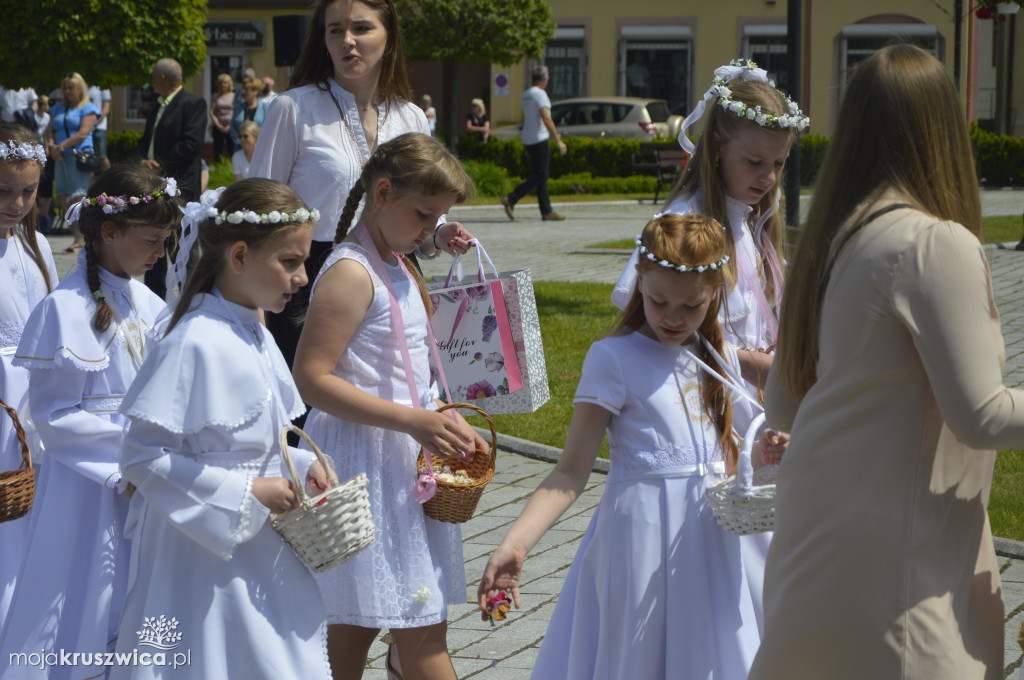 Procesja Bożego Ciała w parafii św. Teresy od Dzieciątka Jezus w Kruszwicy