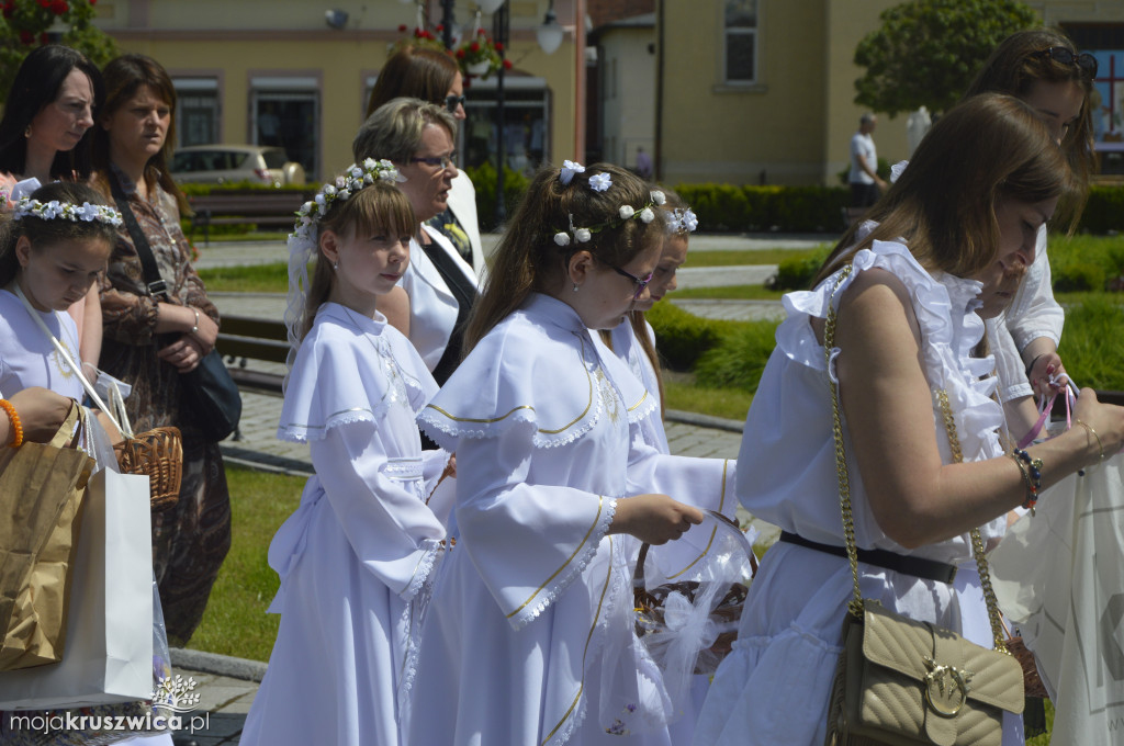 Procesja Bożego Ciała w parafii św. Teresy od Dzieciątka Jezus w Kruszwicy