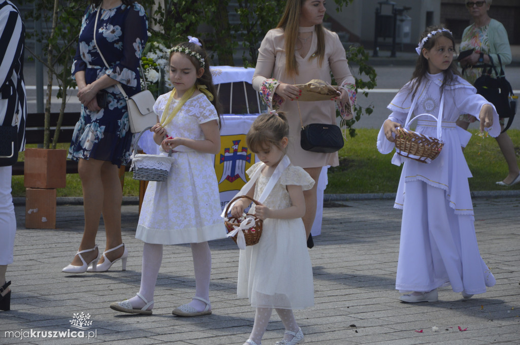 Procesja Bożego Ciała w parafii św. Teresy od Dzieciątka Jezus w Kruszwicy