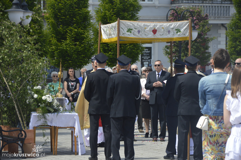 Procesja Bożego Ciała w parafii św. Teresy od Dzieciątka Jezus w Kruszwicy