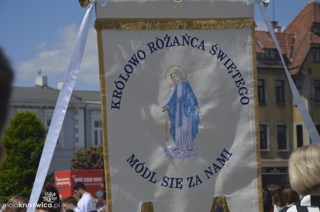 Procesja Bożego Ciała w parafii św. Teresy od Dzieciątka Jezus w Kruszwicy