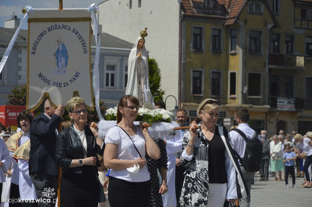 Procesja Bożego Ciała w parafii św. Teresy od Dzieciątka Jezus w Kruszwicy