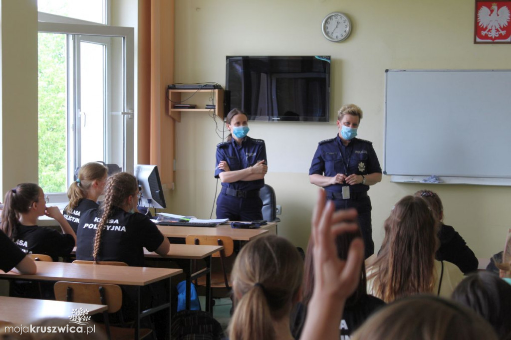 Tematykę handlu ludźmi trzeba poruszać z młodzieżą