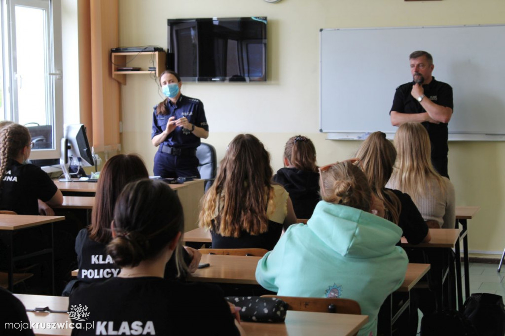 Tematykę handlu ludźmi trzeba poruszać z młodzieżą